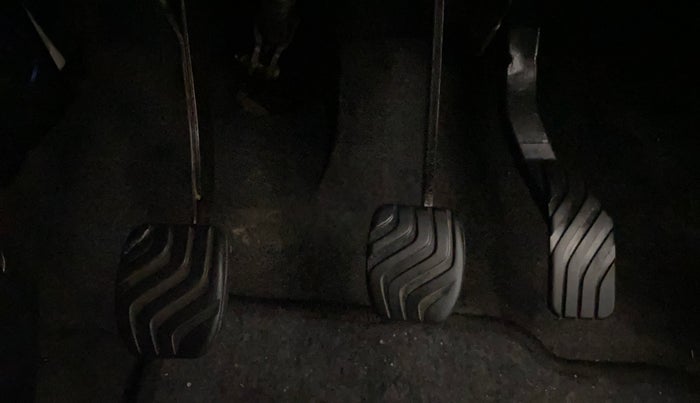 2017 Datsun Redi Go S 1.0, Petrol, Manual, 58,798 km, Pedals