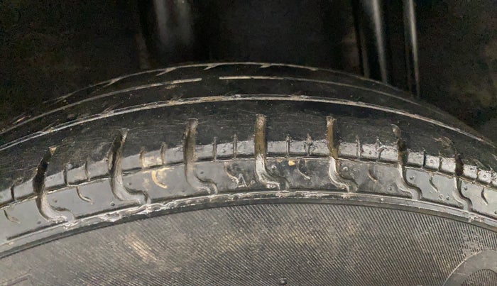 2017 Datsun Redi Go S 1.0, Petrol, Manual, 58,798 km, Right Rear Tyre Tread