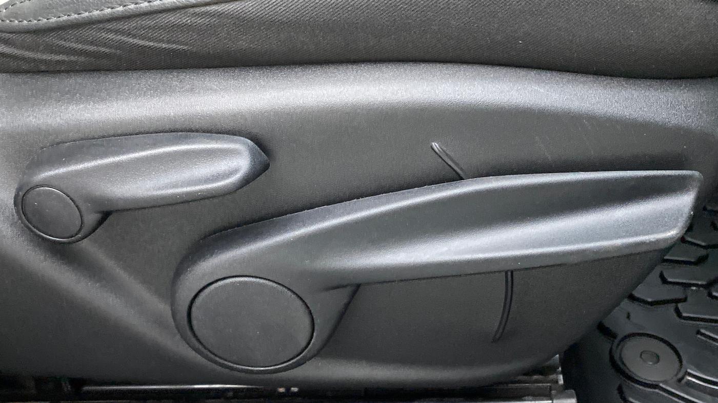 2019 Jeep Compass LIMITED 1.4 AT, Petrol, Automatic, 23,519 km, Driver Side Adjustment Panel