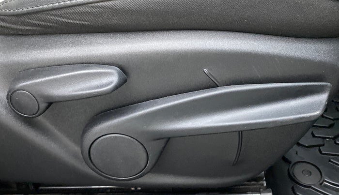 2019 Jeep Compass LIMITED 1.4 AT, Petrol, Automatic, 23,519 km, Driver Side Adjustment Panel