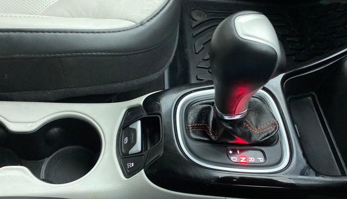 2019 Jeep Compass LIMITED 1.4 AT, Petrol, Automatic, 23,519 km, Gear Lever