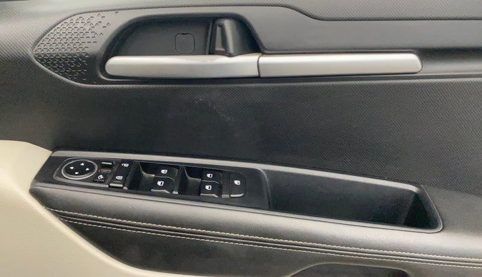 2021 KIA SONET HTX 1.0 IMT, Petrol, Manual, 43,130 km, Driver Side Door Panels Control