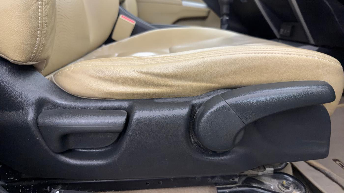 2016 Honda City 1.5L I-VTEC VX, Petrol, Manual, 83,365 km, Driver Side Adjustment Panel