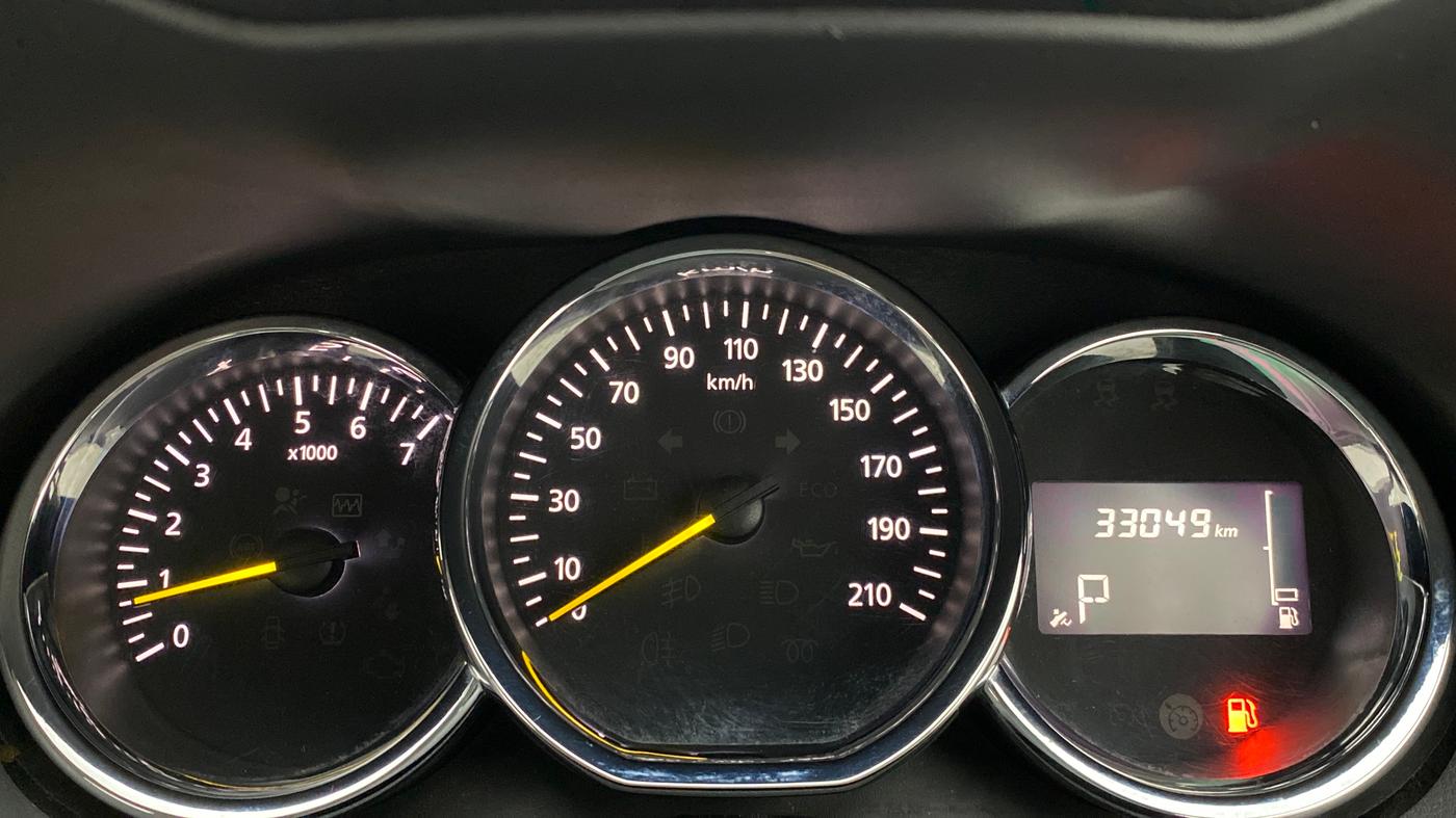2017 Renault Duster RXS CVT 106 PS, Petrol, Automatic, 33,048 km, Odometer Image