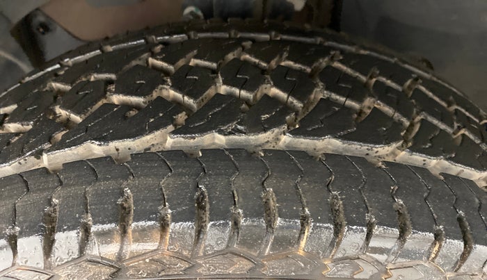 2017 Renault Duster RXS CVT 106 PS, Petrol, Automatic, 33,048 km, Left Front Tyre Tread