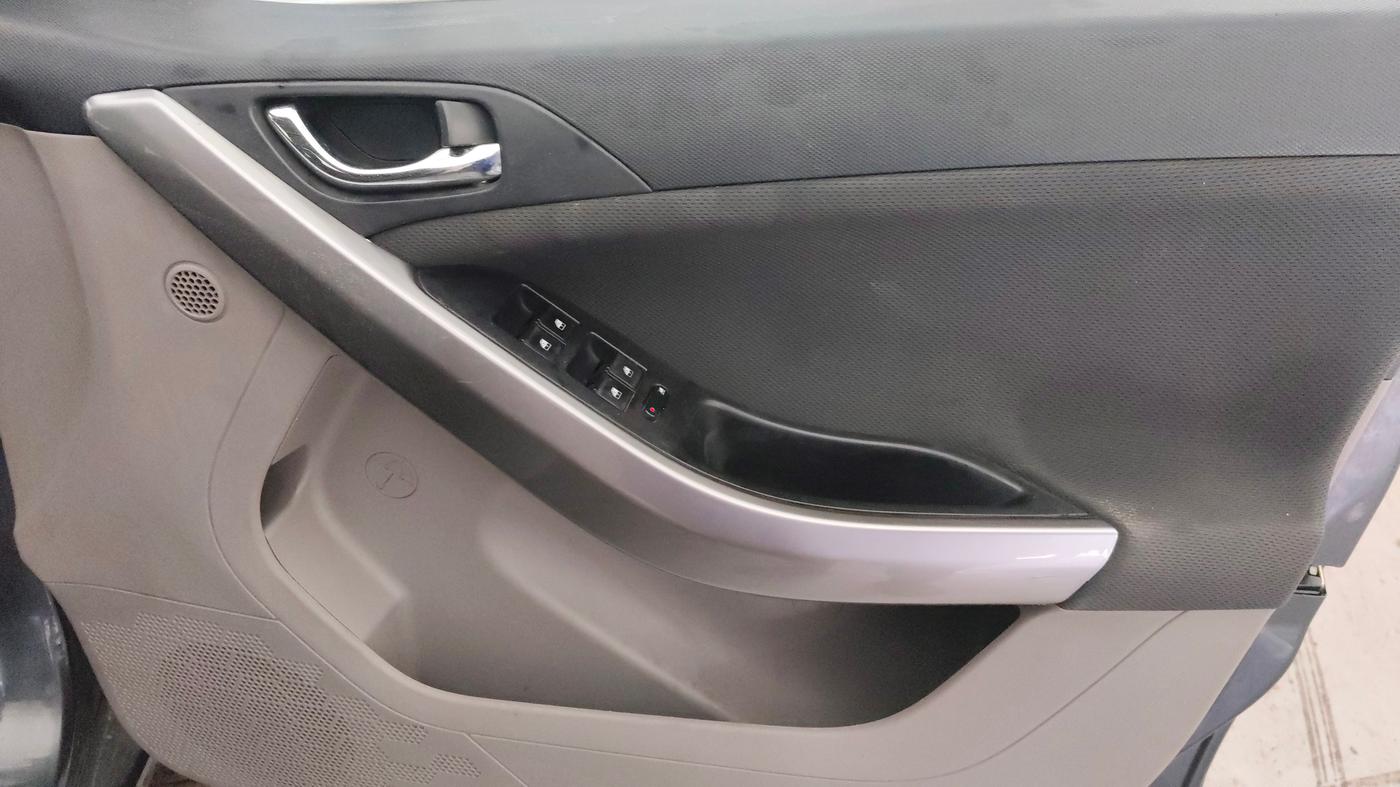 2017 Tata NEXON XZ PLUS PETROL, Petrol, Manual, 59,994 km, Driver Side Door Panels Control