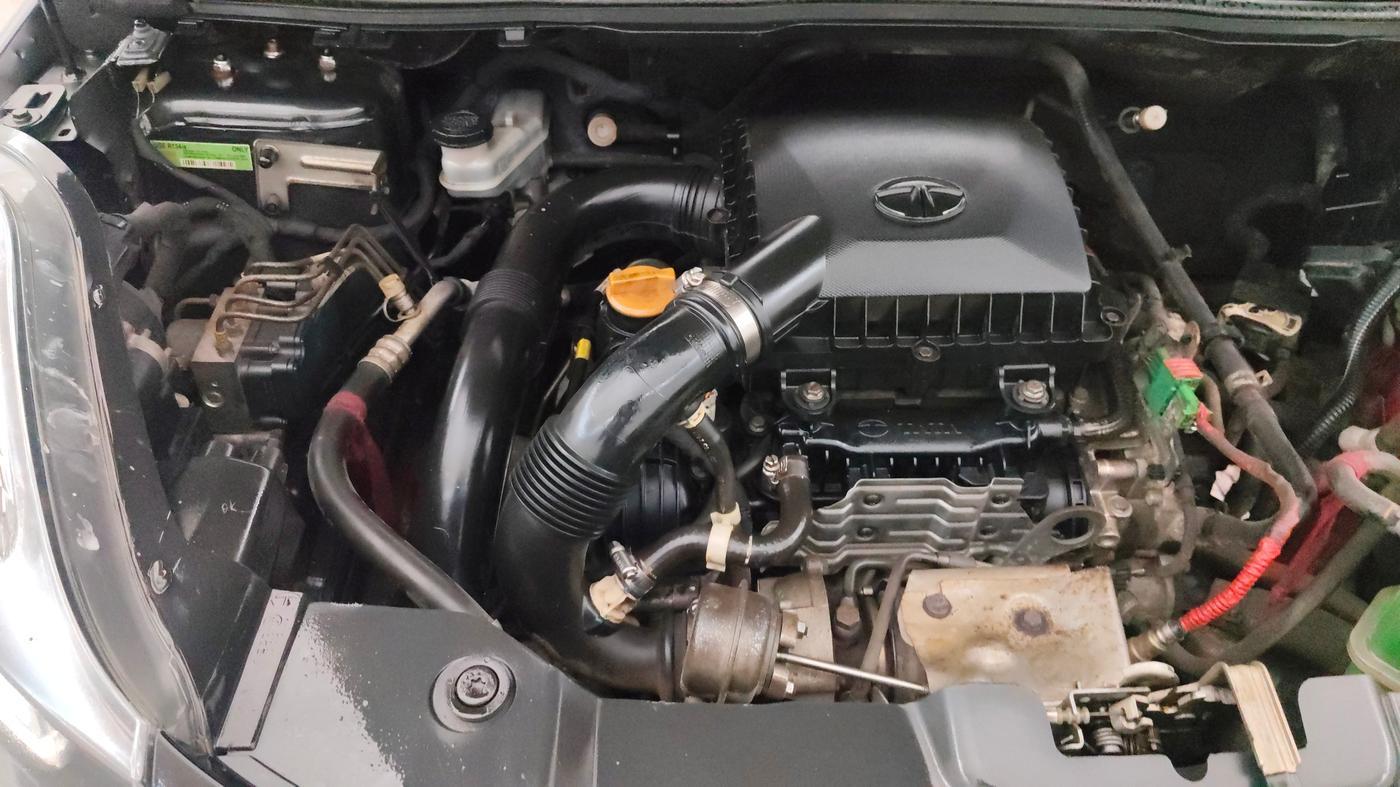 2017 Tata NEXON XZ PLUS PETROL, Petrol, Manual, 59,994 km, Engine View - Right