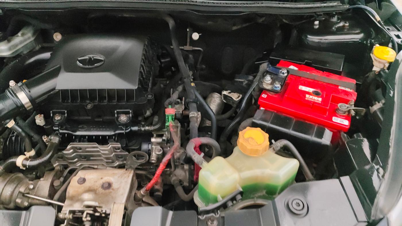 2017 Tata NEXON XZ PLUS PETROL, Petrol, Manual, 59,994 km, Engine View - Left