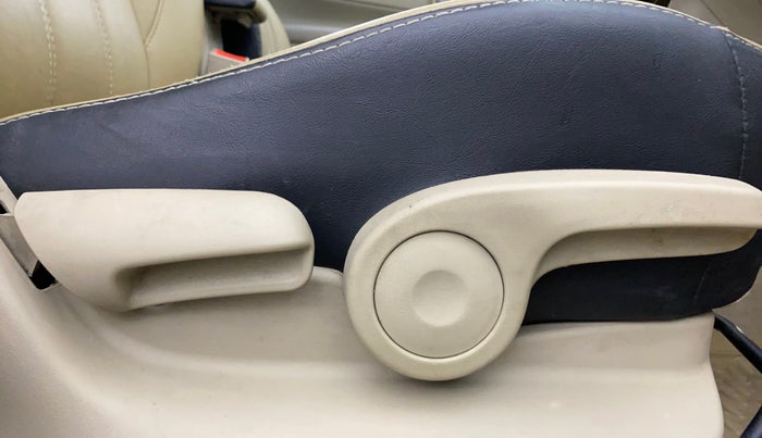 2017 Maruti Ciaz ZETA 1.4  AT PETROL, Petrol, Automatic, 48,006 km, Driver Side Adjustment Panel