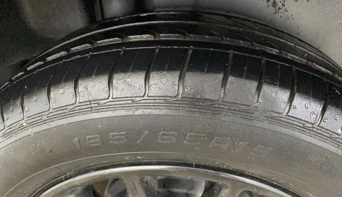 2017 Maruti Ciaz ZETA 1.4  AT PETROL, Petrol, Automatic, 48,006 km, Right Rear Tyre Tread