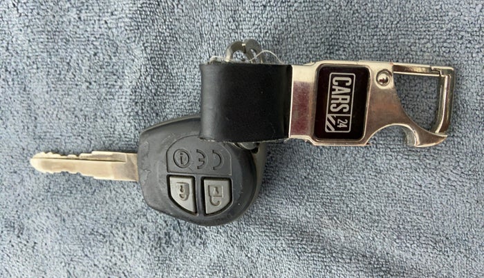 2017 Maruti Dzire VXI, Petrol, Manual, 23,321 km, Key Close Up
