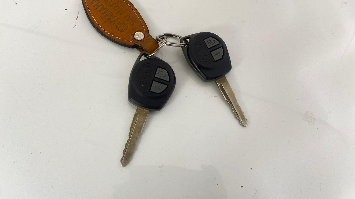 2019 Maruti Dzire VXI AMT, Petrol, Automatic, 61,268 km, Key Close Up