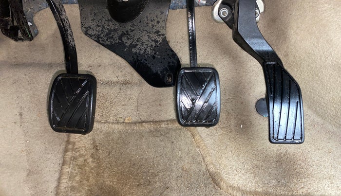 2013 Maruti Ertiga VXI, Petrol, Manual, 52,271 km, Pedals