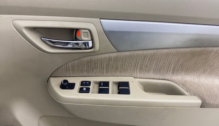 2012 Maruti Ertiga ZXI, Petrol, Manual, 59,356 km, Driver Side Door Panels Control