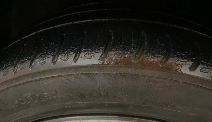 2020 Tata ALTROZ XZ PETROL, CNG, Manual, 46,042 km, Left Front Tyre Tread