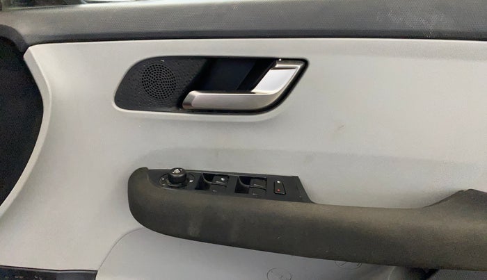 2020 Tata ALTROZ XZ PETROL, CNG, Manual, 46,042 km, Driver Side Door Panels Control