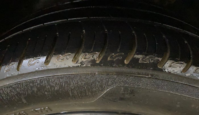 2020 Tata ALTROZ XZ PETROL, CNG, Manual, 46,042 km, Right Rear Tyre Tread