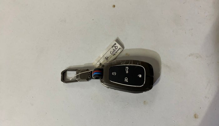 2020 Tata ALTROZ XZ PETROL, CNG, Manual, 46,042 km, Key Close Up