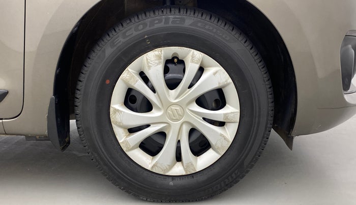 2019 Maruti Swift VXI, Petrol, Manual, 25,676 km, Right Front Wheel