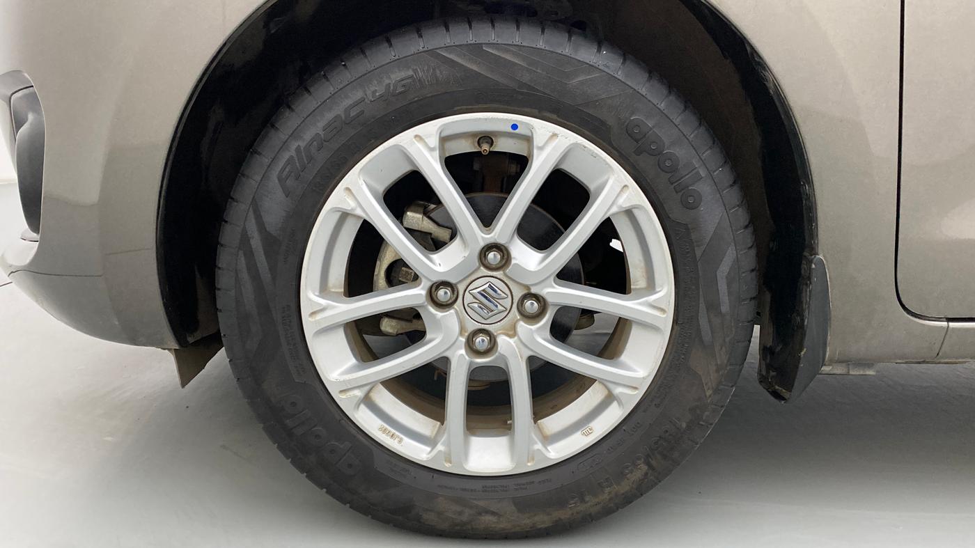 2019 Maruti Swift ZXI, Petrol, Manual, 18,682 km, Left Front Wheel