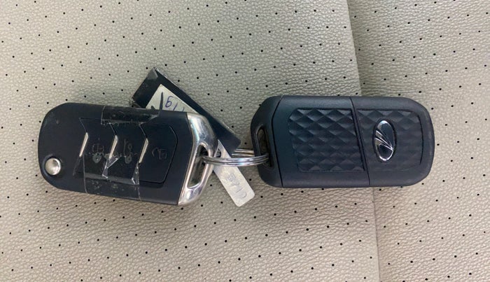 2018 Mahindra MARAZZO M8 7 STR, Diesel, Manual, 49,420 km, Key Close Up