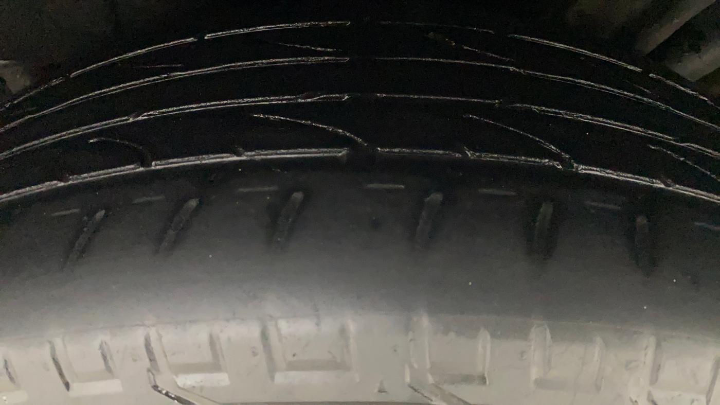 2018 Mahindra MARAZZO M8 7 STR, Diesel, Manual, 49,420 km, Left Rear Tyre Tread