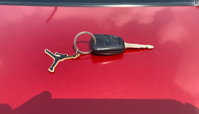 2018 Hyundai Xcent S 1.2, Petrol, Manual, 62,549 km, Key Close Up