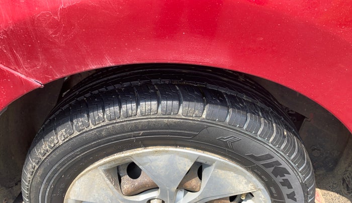 2018 Hyundai Xcent S 1.2, Petrol, Manual, 62,549 km, Right Front Tyre Tread