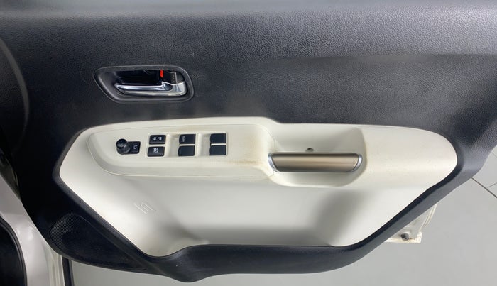 2018 Maruti IGNIS ZETA 1.2 K12, Petrol, Manual, 54,521 km, Driver Side Door Panels Control