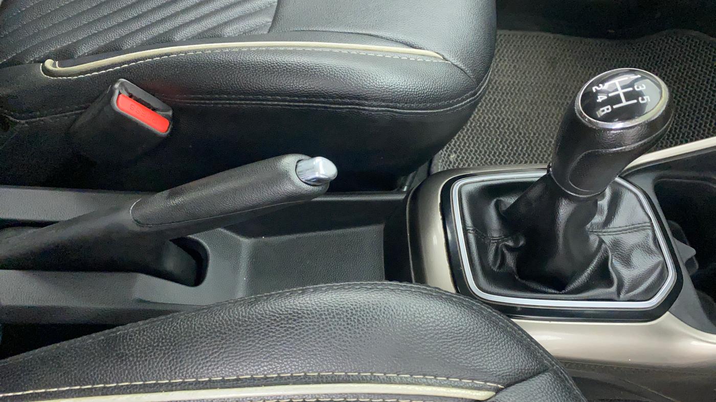 2018 Maruti IGNIS ZETA 1.2 K12, Petrol, Manual, 54,521 km, Gear Lever