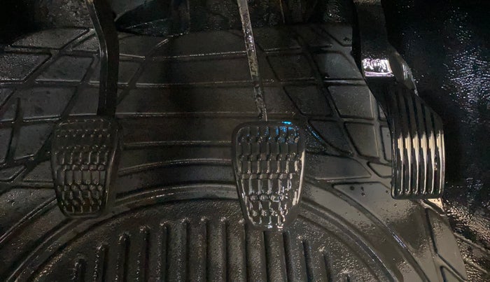 2020 Tata ALTROZ XZ PETROL, CNG, Manual, 80,571 km, Pedals