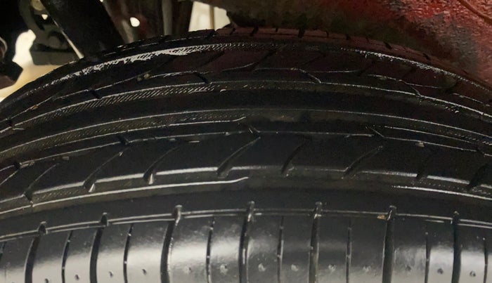 2015 Maruti Wagon R Stingray VXI, Petrol, Manual, 35,413 km, Right Rear Tyre Tread
