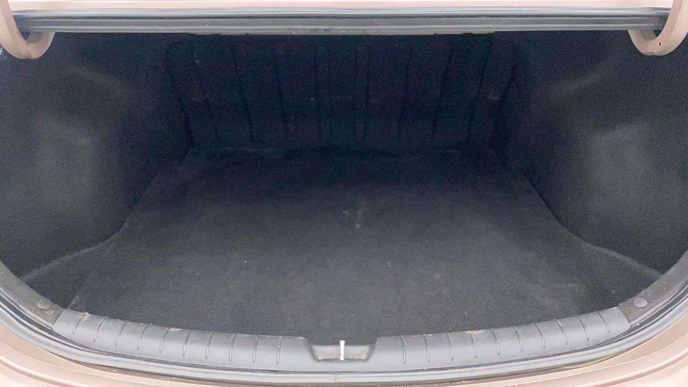 2018 Hyundai Verna 1.6 SX VTVT, Petrol, Manual, 25,995 km, Boot Inside