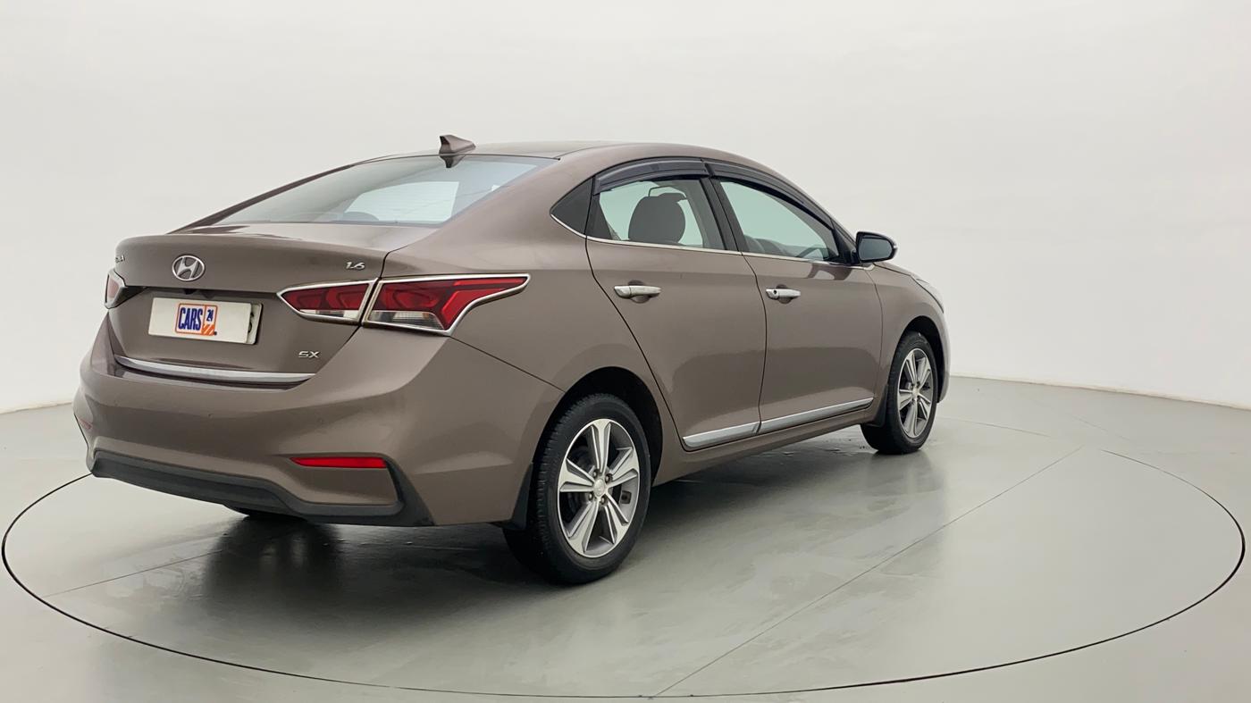 2018 Hyundai Verna 1.6 SX VTVT, Petrol, Manual, 25,995 km, Right Back Diagonal