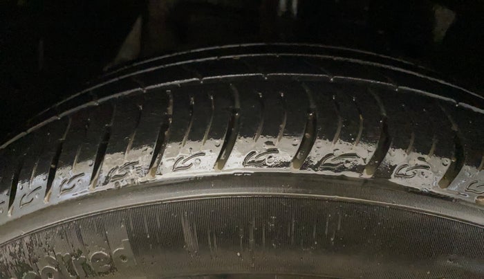 2018 Tata NEXON XM PETROL, Petrol, Manual, 67,123 km, Right Front Tyre Tread