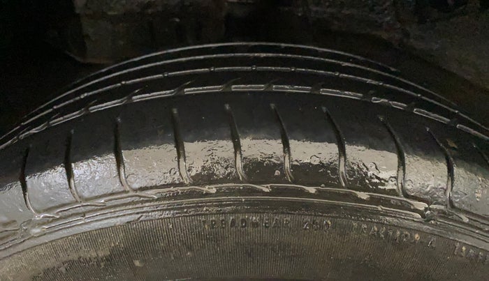 2018 Tata NEXON XM PETROL, Petrol, Manual, 67,123 km, Right Rear Tyre Tread