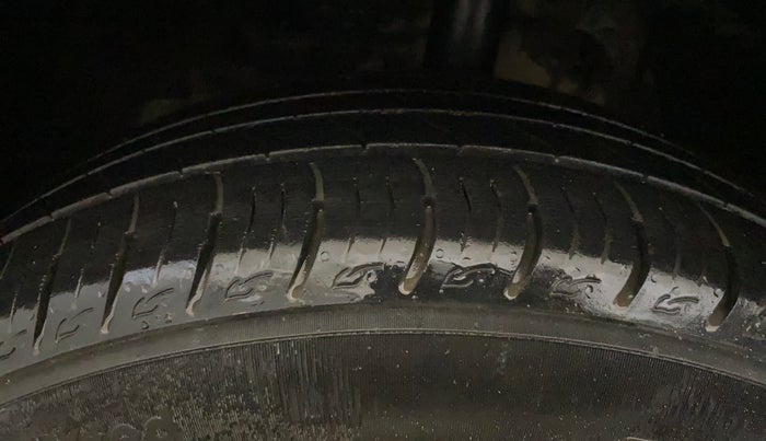 2018 Tata NEXON XM PETROL, Petrol, Manual, 67,123 km, Left Front Tyre Tread