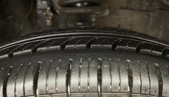 2014 Maruti Alto 800 LXI, Petrol, Manual, 39,612 km, Right Front Tyre Tread