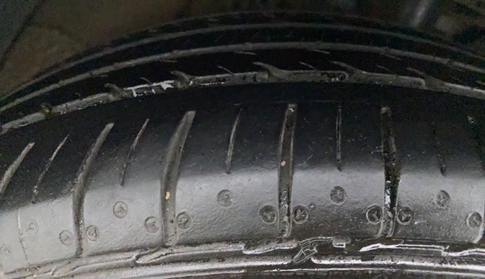 2021 Volkswagen Vento HIGHLINE PLUS 1.0 TSI AT, Petrol, Automatic, 18,837 km, Left Rear Tyre Tread