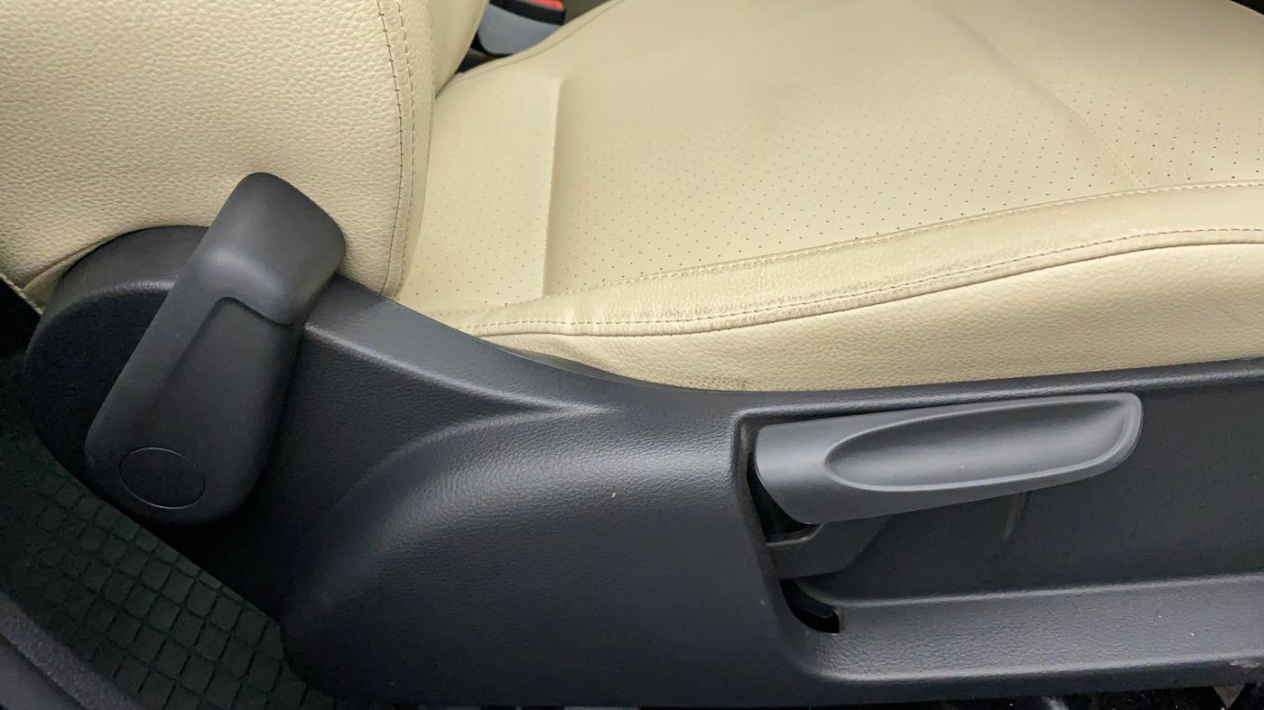 2021 Volkswagen Vento HIGHLINE PLUS 1.0 TSI AT, Petrol, Automatic, 18,837 km, Driver Side Adjustment Panel