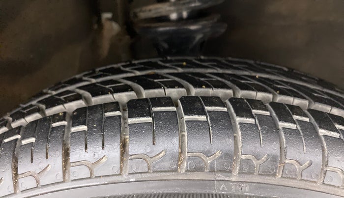 2011 Maruti Zen Estilo LXI, Petrol, Manual, 68,960 km, Right Front Tyre Tread