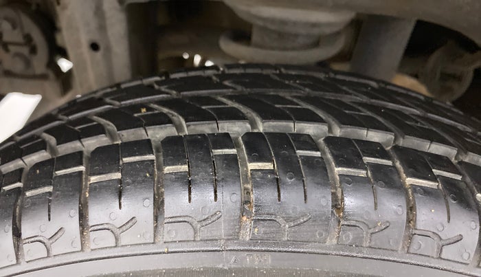 2011 Maruti Zen Estilo LXI, Petrol, Manual, 68,960 km, Right Rear Tyre Tread