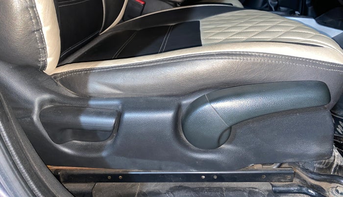 2017 Honda WR-V 1.5L I-DTEC VX MT, Diesel, Manual, 90,859 km, Driver Side Adjustment Panel