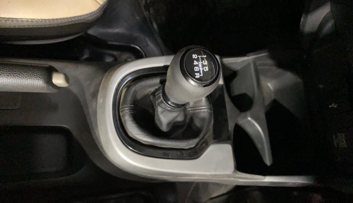 2017 Honda WR-V 1.5L I-DTEC VX MT, Diesel, Manual, 90,859 km, Gear Lever