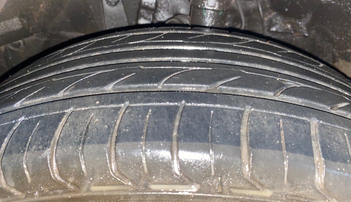 2017 Honda WR-V 1.5L I-DTEC VX MT, Diesel, Manual, 90,859 km, Left Front Tyre Tread