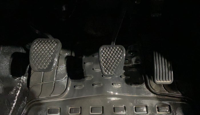 2017 Honda WR-V 1.5L I-DTEC VX MT, Diesel, Manual, 90,859 km, Pedals