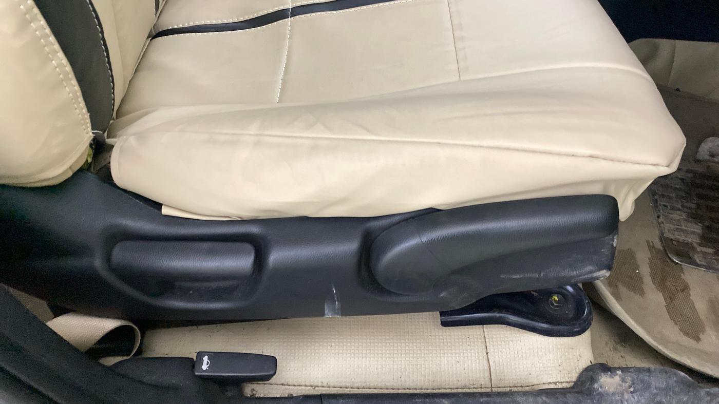 2015 Honda City 1.5L I-VTEC SV, Petrol, Manual, 54,714 km, Driver Side Adjustment Panel