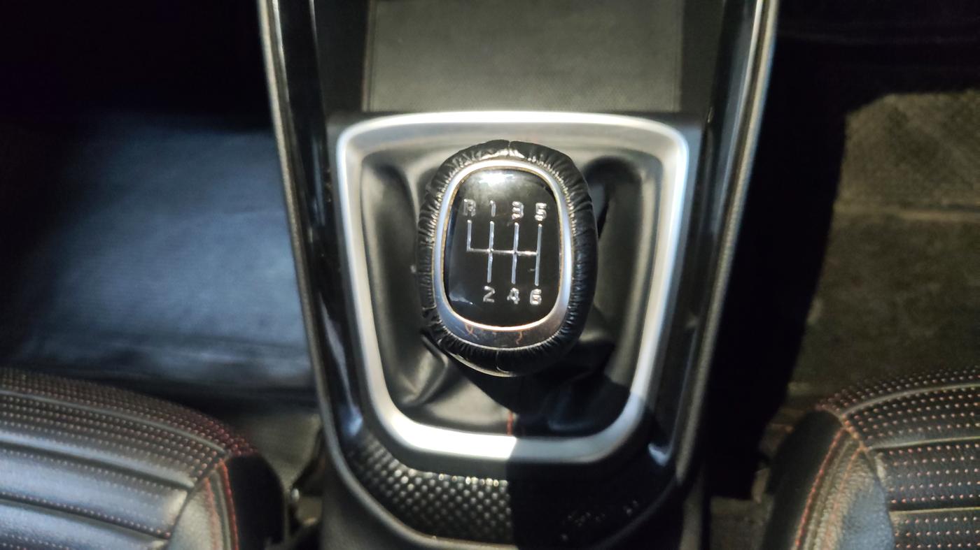 2020 KIA SONET GTX PLUS 1.5, Diesel, Manual, 1,10,909 km, Gear Lever