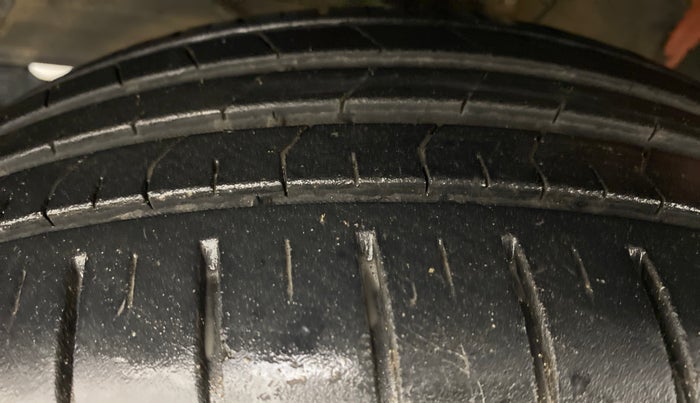 2019 Maruti Baleno ALPHA DDIS 190, Diesel, Manual, 31,545 km, Left Front Tyre Tread