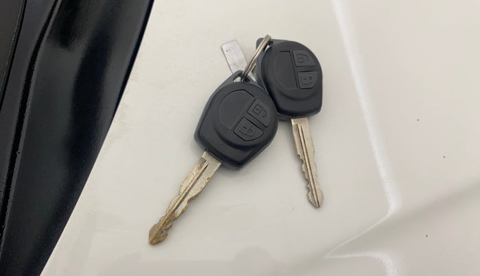 2016 Maruti Wagon R 1.0 VXI AMT, Petrol, Automatic, 75,342 km, Key Close Up